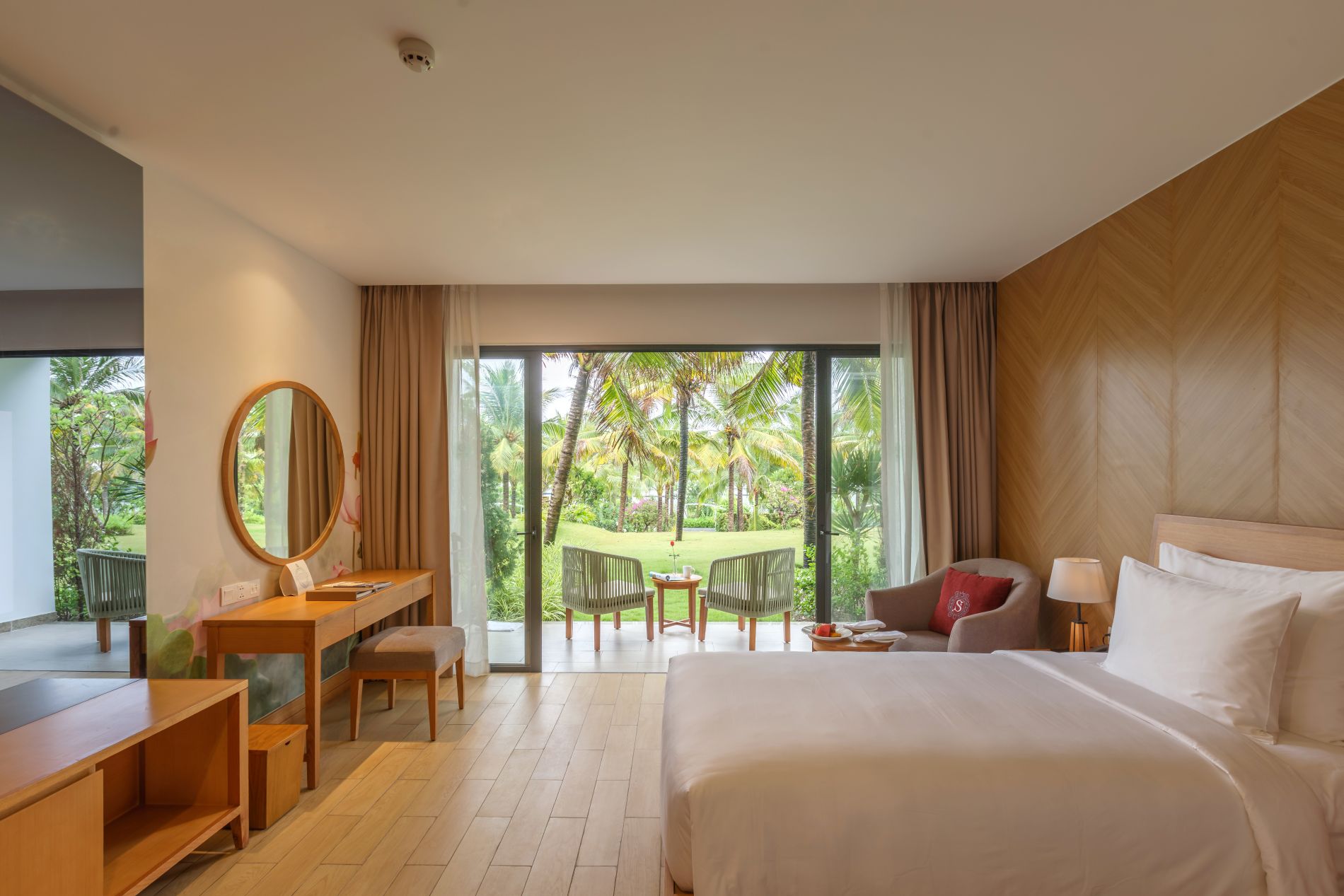 SELECTUM NOA RESORT CAM RANH